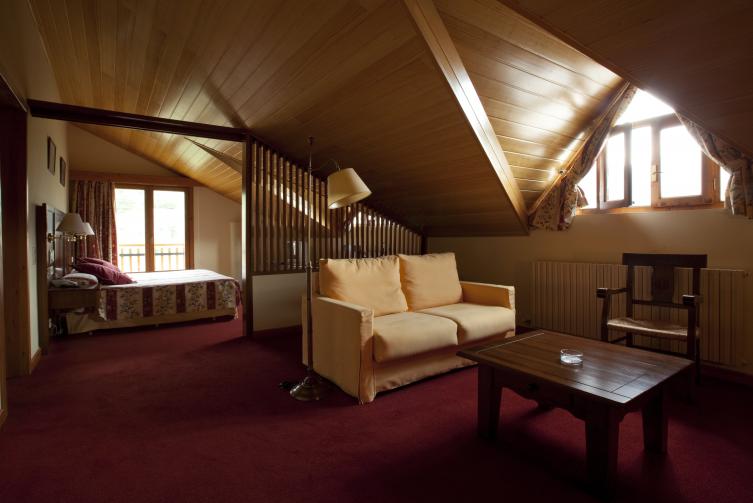 Junior suite encantats Hotel La Morera València d'Àneu Lleida