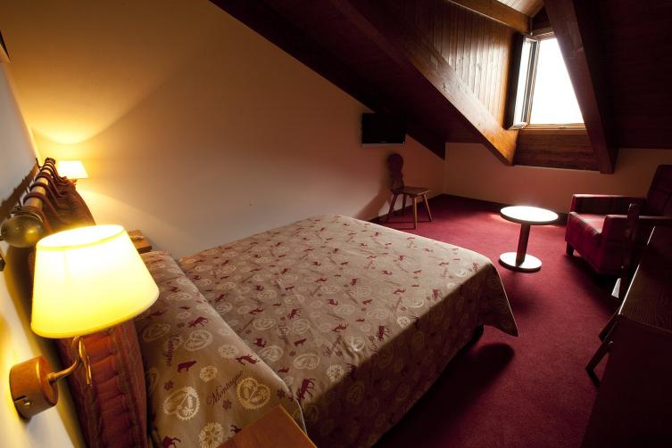 junior suite gerdar Hotel la Morera València d'Àneu